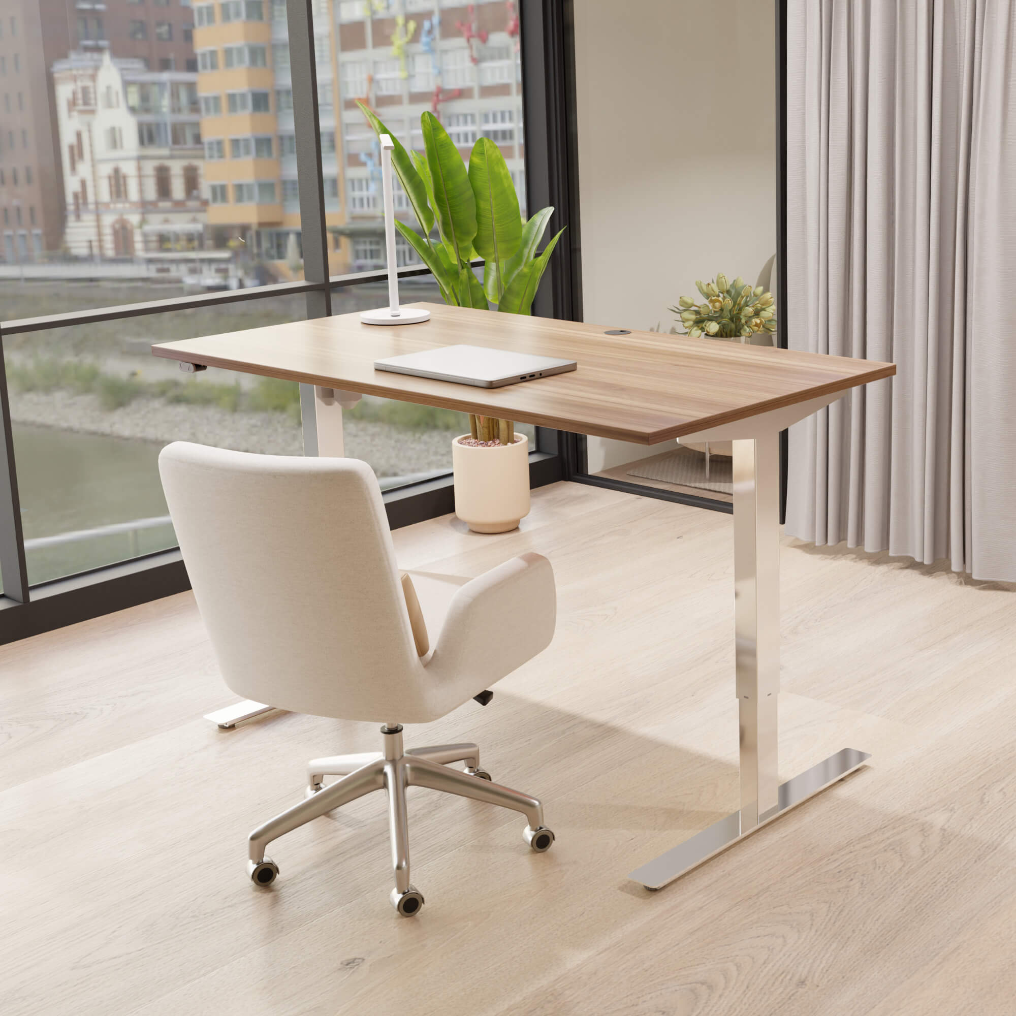 Electric Adjustable Desk | 180x80 cm | Walnut with chrome frame